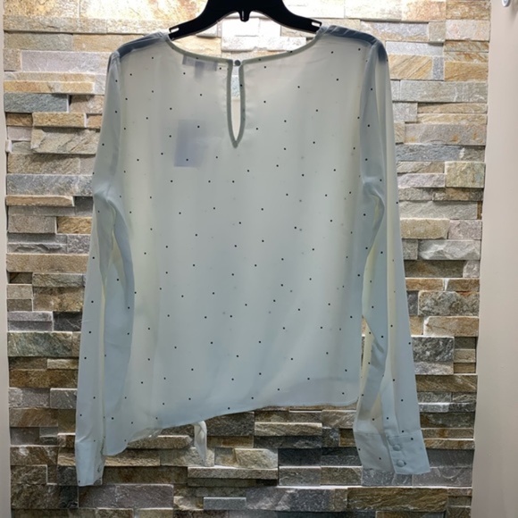 Socialite white/blk Tie Front Blouse - Picture 4 of 6